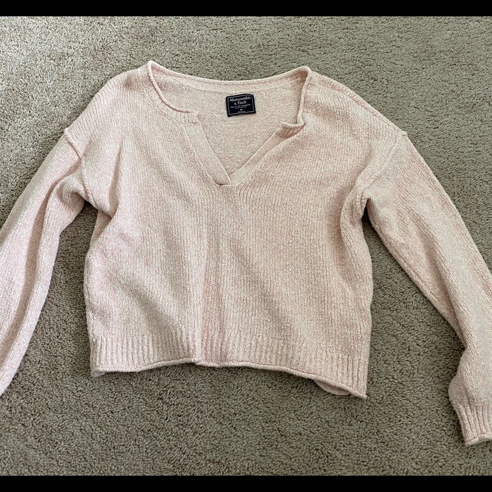 Size: medium- fits smaller